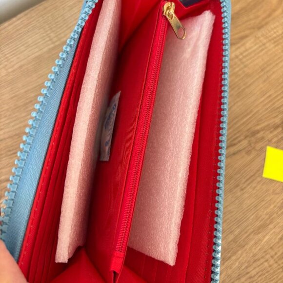 Peanuts Zip Around Wallet Snoopy and Woodstock Holiday Faux Leather Clutch NWT - Picture 5 of 5